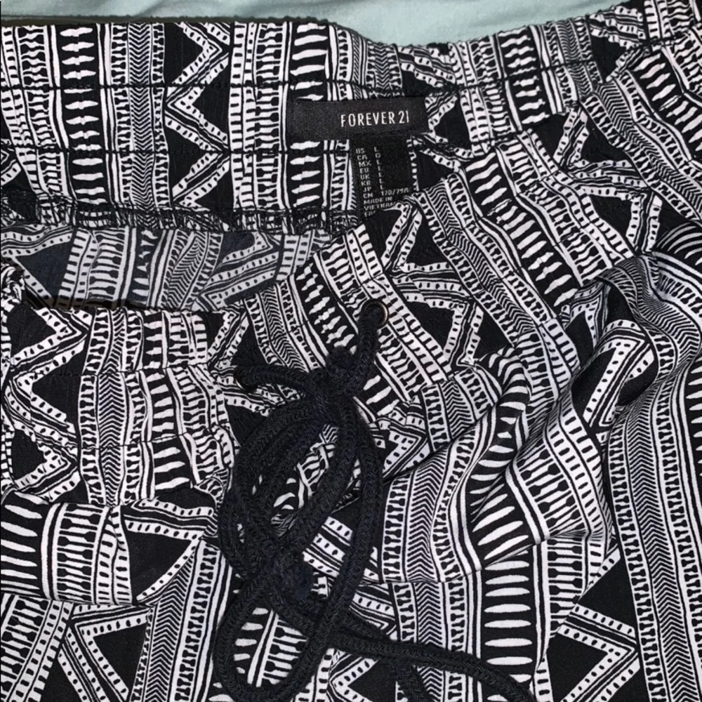 Pants - Picture 4 of 4